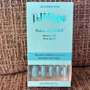 Red Aspen Blue Nail Dashes